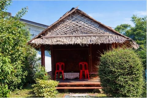 Lanta Sunny House Resort in Sala Dan