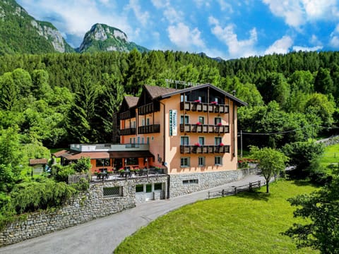 Park Hotel Bellevue Hotel in Dimaro