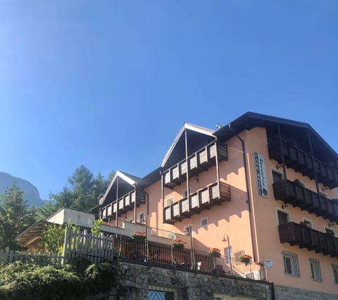 Park Hotel Bellevue Hotel in Dimaro