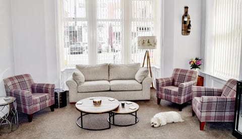 Living room, Lounge or bar