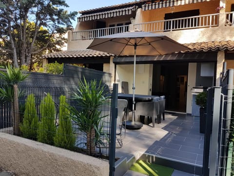 Patio, Balcony/Terrace