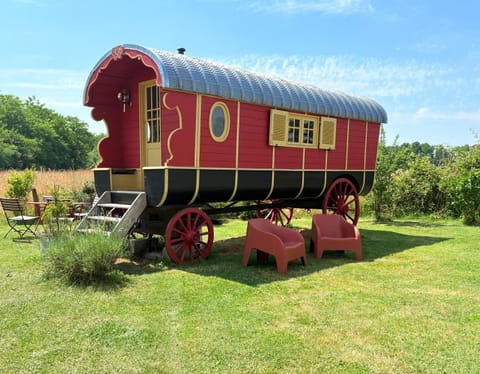 Property building, View (from property/room)