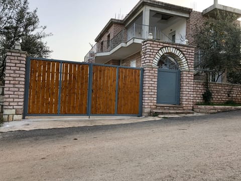 Studios&Apartment Niko Luka Apartment in Ksamil