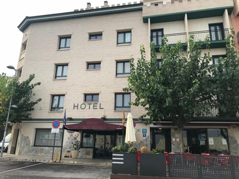 Property building, Facade/entrance