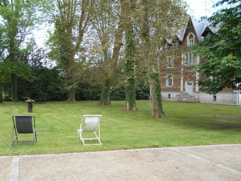 Maison d'hôtes Le Manoir de Contres Hotel in Centre-Val de Loire