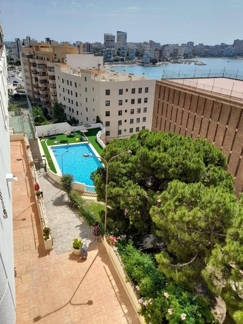 Natural landscape, City view, Pool view, Sea view, Swimming pool