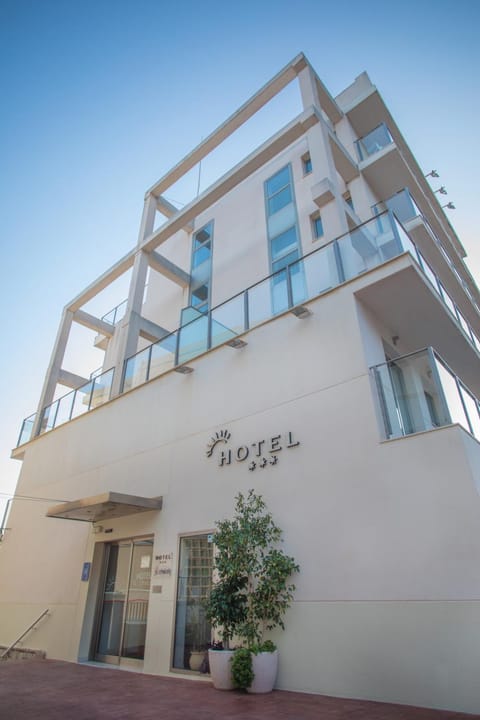 Property building, Facade/entrance, Property logo or sign