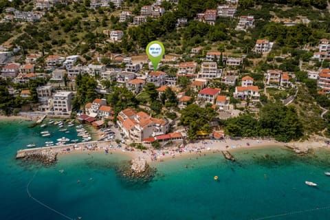 Property building, Bird's eye view, Beach