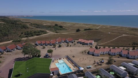 Pool view, Sea view