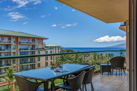 Property building, Balcony/Terrace, Sea view