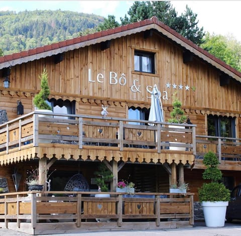 Chalet le Bô & Spa Chalet in Vosges