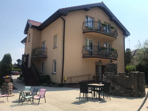 Property building, Balcony/Terrace, Garden view
