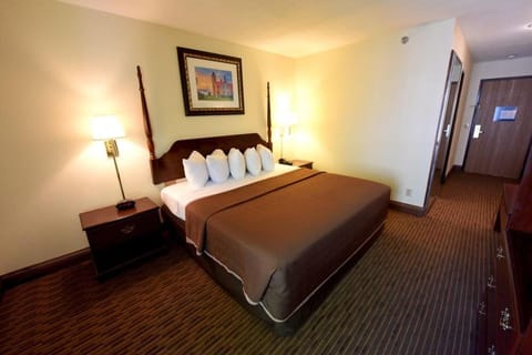 Bayside Hotel of Mackinac Hotel in Mackinaw City