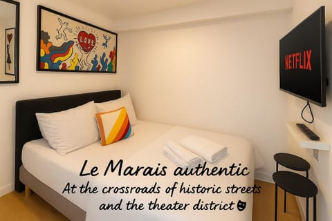 Communal lounge/ TV room, Bed, TV and multimedia, Photo of the whole room, Evening entertainment, Bedroom