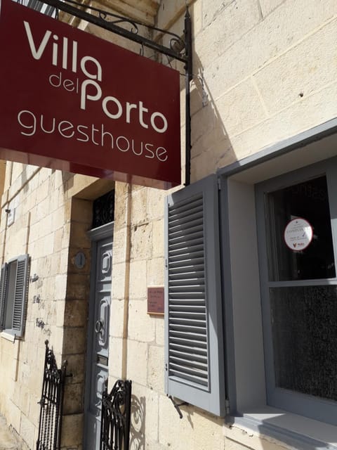 Facade/entrance, Property logo or sign, Street view