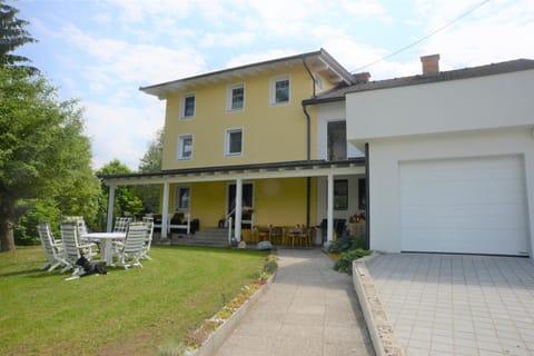 Pension Eule Bed and Breakfast in Carinthia, Austria