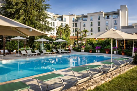 Property building, Swimming pool
