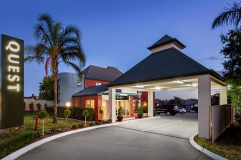 Property building, Facade/entrance, Logo/Certificate/Sign