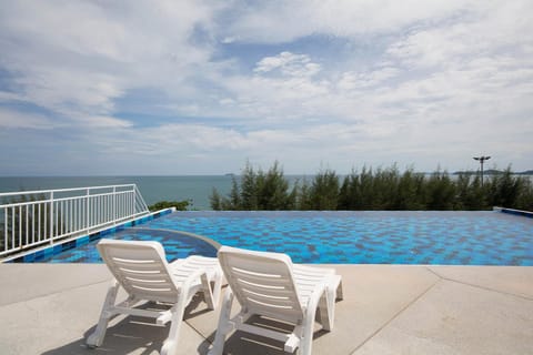 View (from property/room), Lake view, Pool view, Sea view, Swimming pool, Inner courtyard view