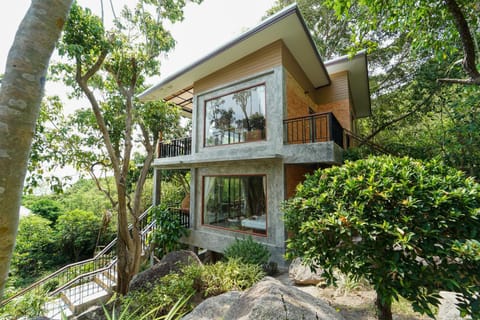 Property building, Facade/entrance, Garden