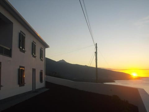Facade/entrance, Mountain view, Sea view, Sunset