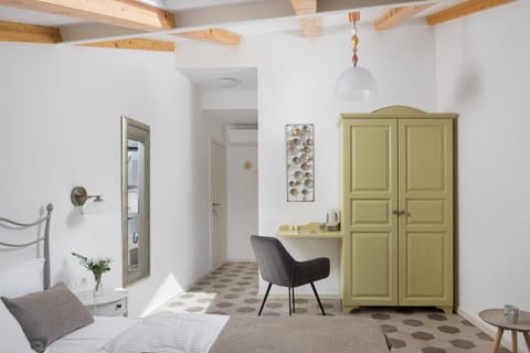 Coffee/tea facilities, Seating area