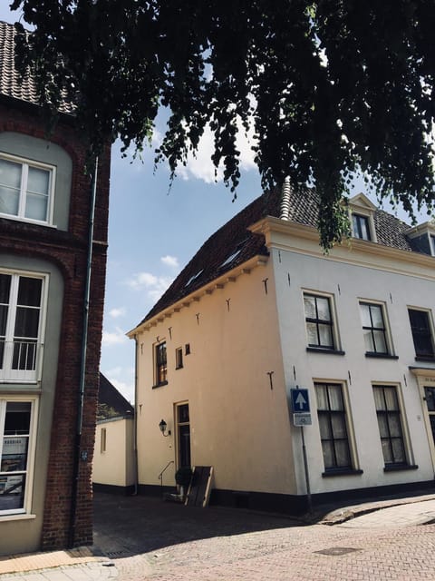 Property building, Facade/entrance