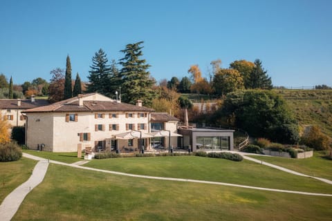 Property building, Natural landscape, Garden, Garden view