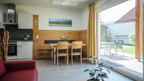 Kitchen or kitchenette, Dining area, Food, kitchen