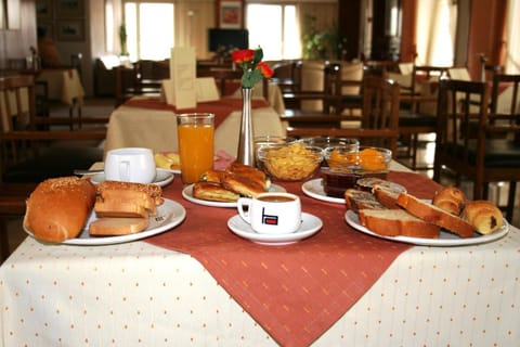 Food and drinks, Food, Breakfast