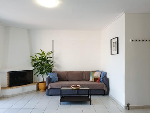 Living room, Seating area, fireplace