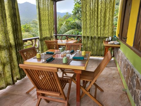 Restaurant/places to eat, Restaurant/places to eat