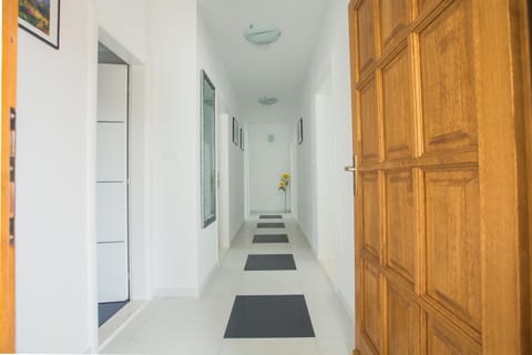 Other, Photo of the whole room