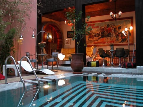 Living room, Swimming pool, Swimming pool