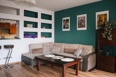 Communal lounge/ TV room, Living room, Seating area