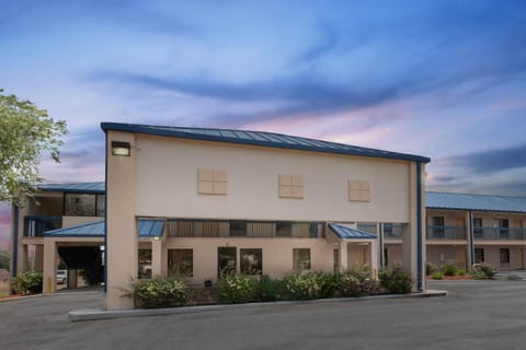 Property building, On site