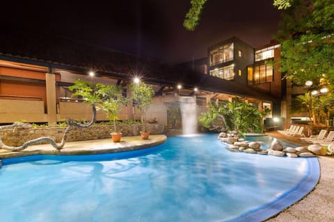 Swimming pool