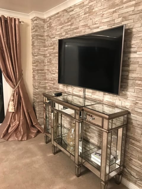 Brome House House in West Oxfordshire District