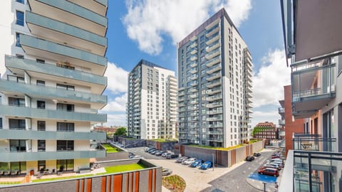 City view, Parking