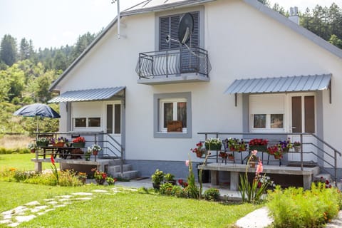 Property building, Garden