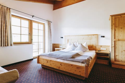 Andis Almdorf Bed and Breakfast in Soelden