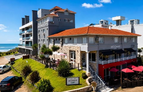 Property building, Sea view, Location