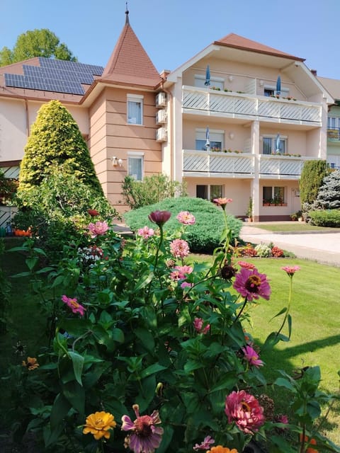 Property building, Garden