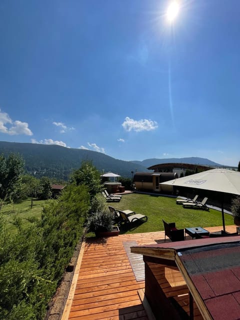 Natural landscape, Mountain view, sunbed