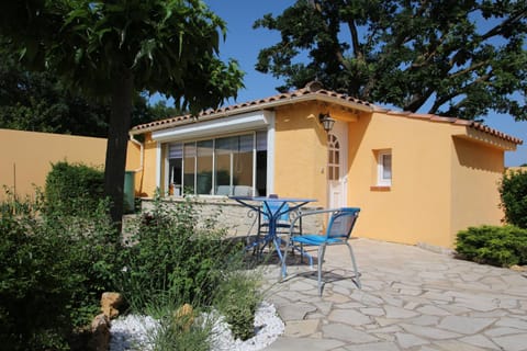 Villa Azurella Apartment in Brignoles