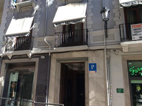 Facade/entrance, Facade/entrance