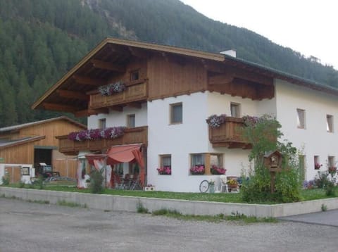 Appartementhaus Honznhof Apartment in Trentino-South Tyrol