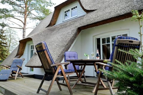 Patio, BBQ facilities, Garden, Balcony/Terrace