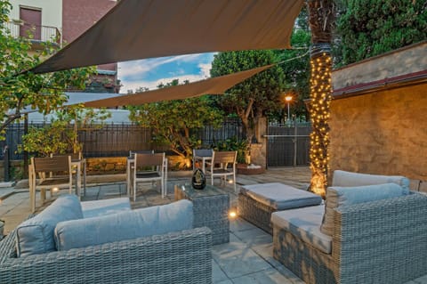 Casa Mirko - B & B con stazione ricarica auto elettriche parcheggio privato auto moto biciclette Bed and Breakfast in Arezzo