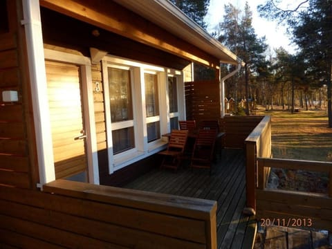 Patio, Facade/entrance, Day